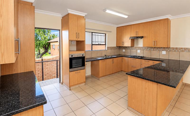 2 Bedroom Property for Sale in Langenhovenpark Free State